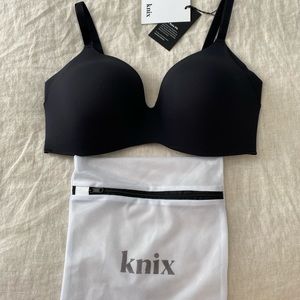 Knix, size 7, Black, Wing Woman Contour Bra.